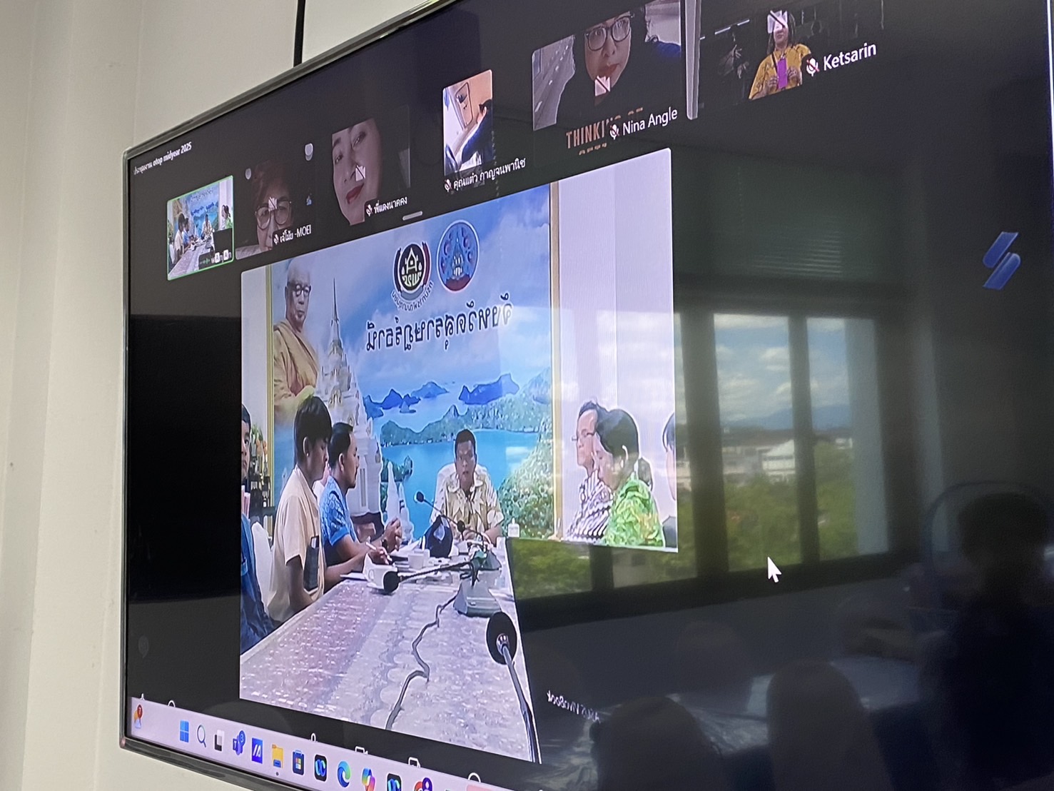 พช.สุราษฎร์ ประชุมคัดเลือกผู้ประกอบการเข้าร่วมงาน OTOP Midyear 2025