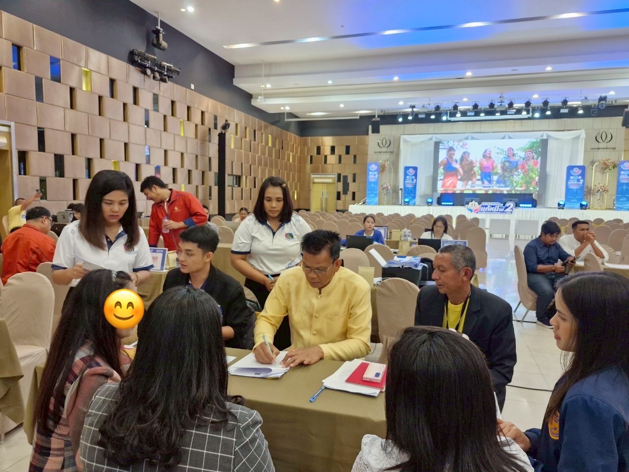 พช.สุราษฎร์ธานี จัดมหกรรมแก้หนี้ สร้างวิถีแห่งความเป็นธรรม ปีที่ 2 พร้อมคลินิกแก้หนี้เคลื่อนที่ (Clinic Mobile) ให้คำปรึกษาลูกหนี้กองทุนพัฒนาบทบาทสตรี