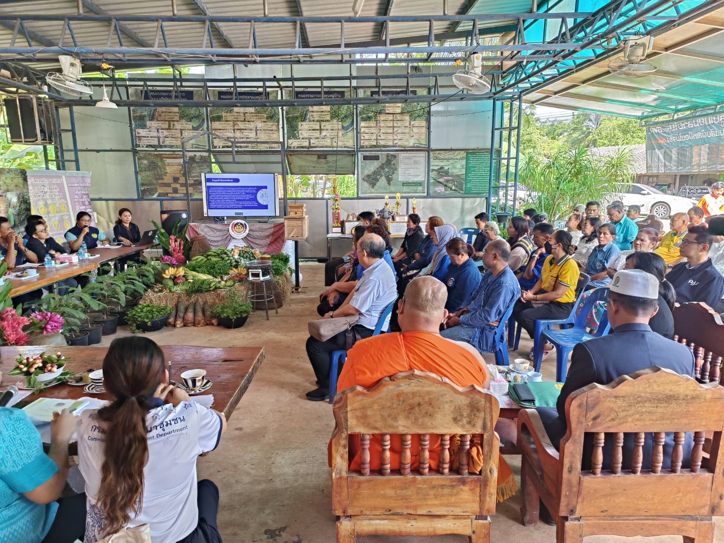  พช.สุราษฎร์ ลงพื้นที่เฟ้นหากิจกรรมพัฒนาชุมชนดีเด่น วันที่ห้า