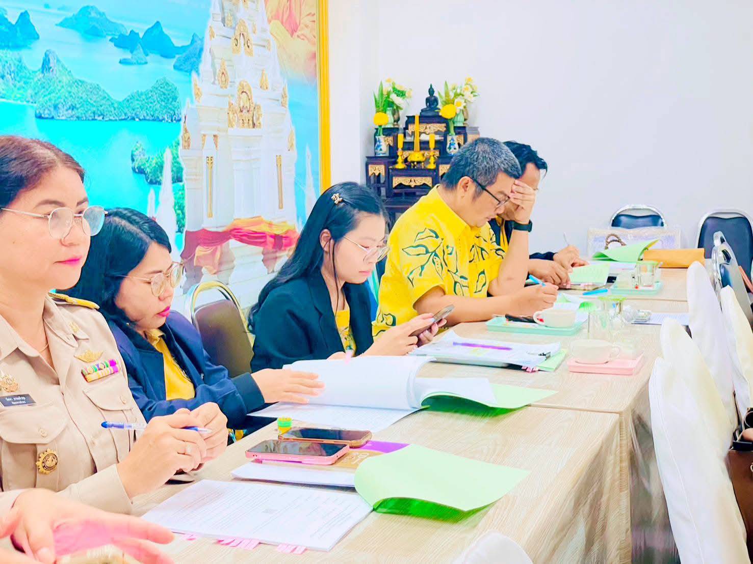 พช.สุราษฎร์ธานี จับมือภาคีเครือข่าย เดินหน้าขับเคลื่อนเศรษฐกิจฐานรากและประชารัฐ (E3)