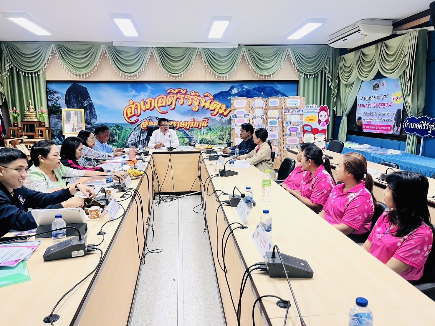 พช.สุราษฎร์ฯ คัดเลือกคนกองทุนพัฒนาบทบาทสตรีดีเด่น โซนขุนเขา ปี 68 ยกย่องคนทำงานเพื่อชุมชน