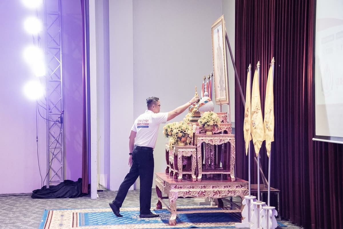 พช.สุราษฎร์ฯ สานพลังเครือข่ายต่อต้านยาเสพติดโลก