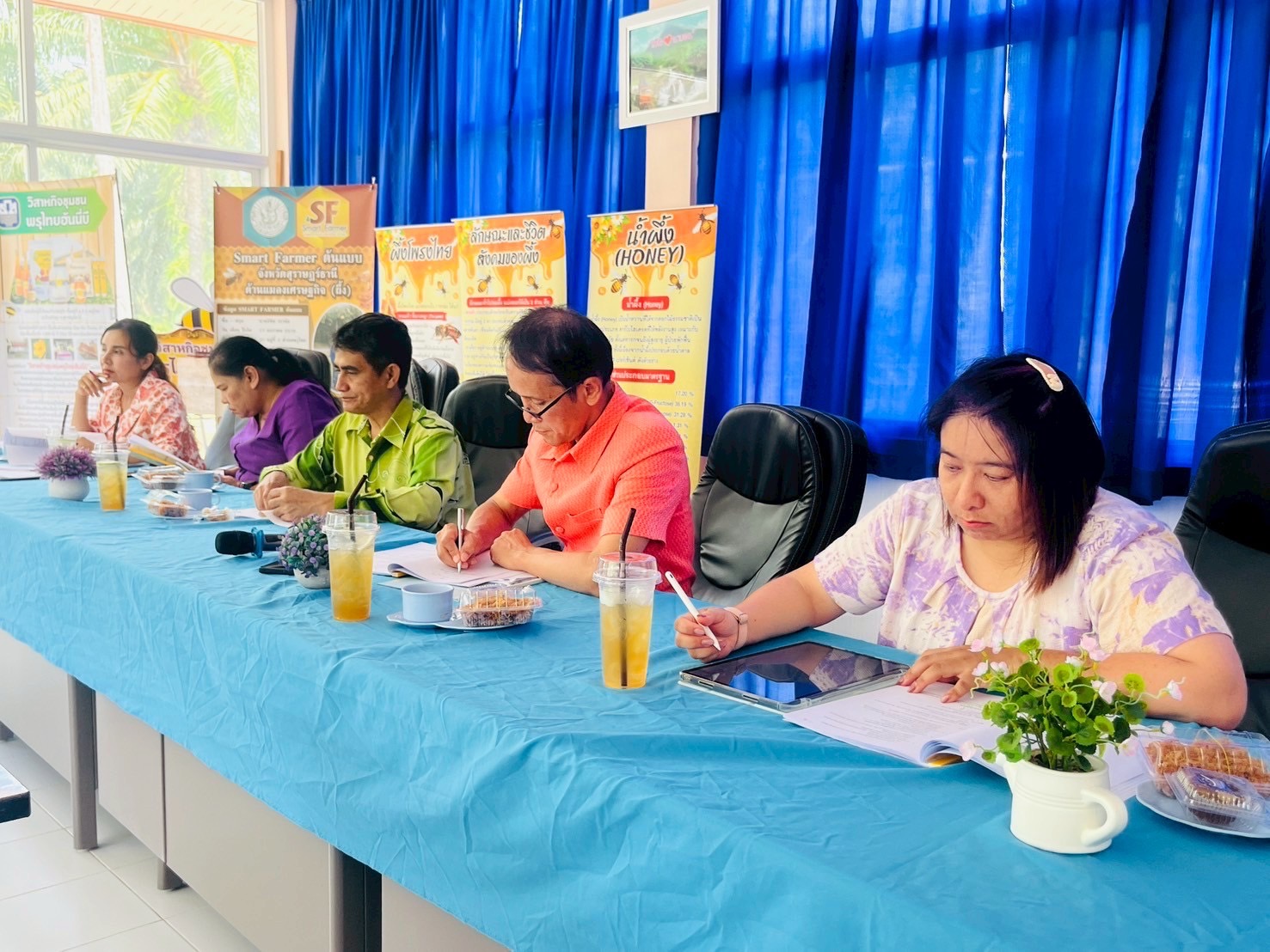 🟡 “วันหยุดเราไม่หยุด!” พช.สุราษฎร์ฯ ลุยต่อเนื่อง ลงพื้นที่คัดสรรกิจกรรมพัฒนาชุมชนดีเด่น ปี 2568 🚙🌱