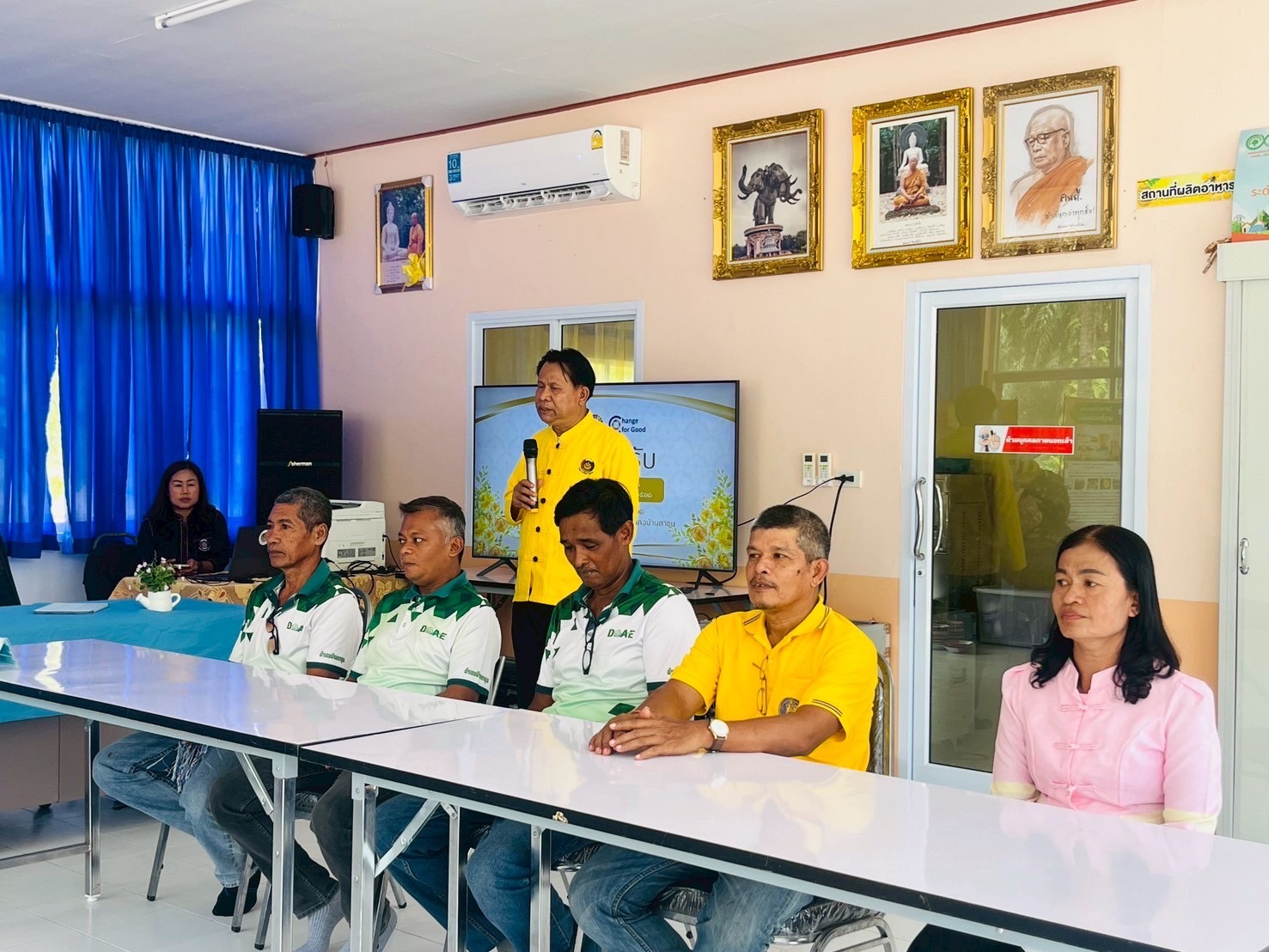 🟡 “วันหยุดเราไม่หยุด!” พช.สุราษฎร์ฯ ลุยต่อเนื่อง ลงพื้นที่คัดสรรกิจกรรมพัฒนาชุมชนดีเด่น ปี 2568 🚙🌱