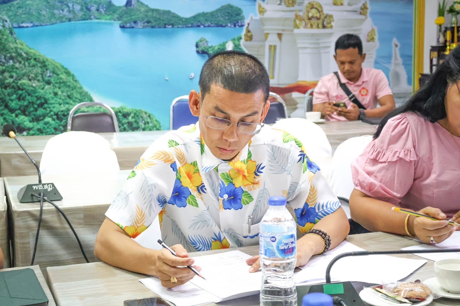 🎯 **พช.สุราษฎร์ธานี เดินหน้า! เตรียมคัดเลือกกิจกรรมพัฒนาชุมชนดีเด่น ปี 2568 รอบตัดสิน**