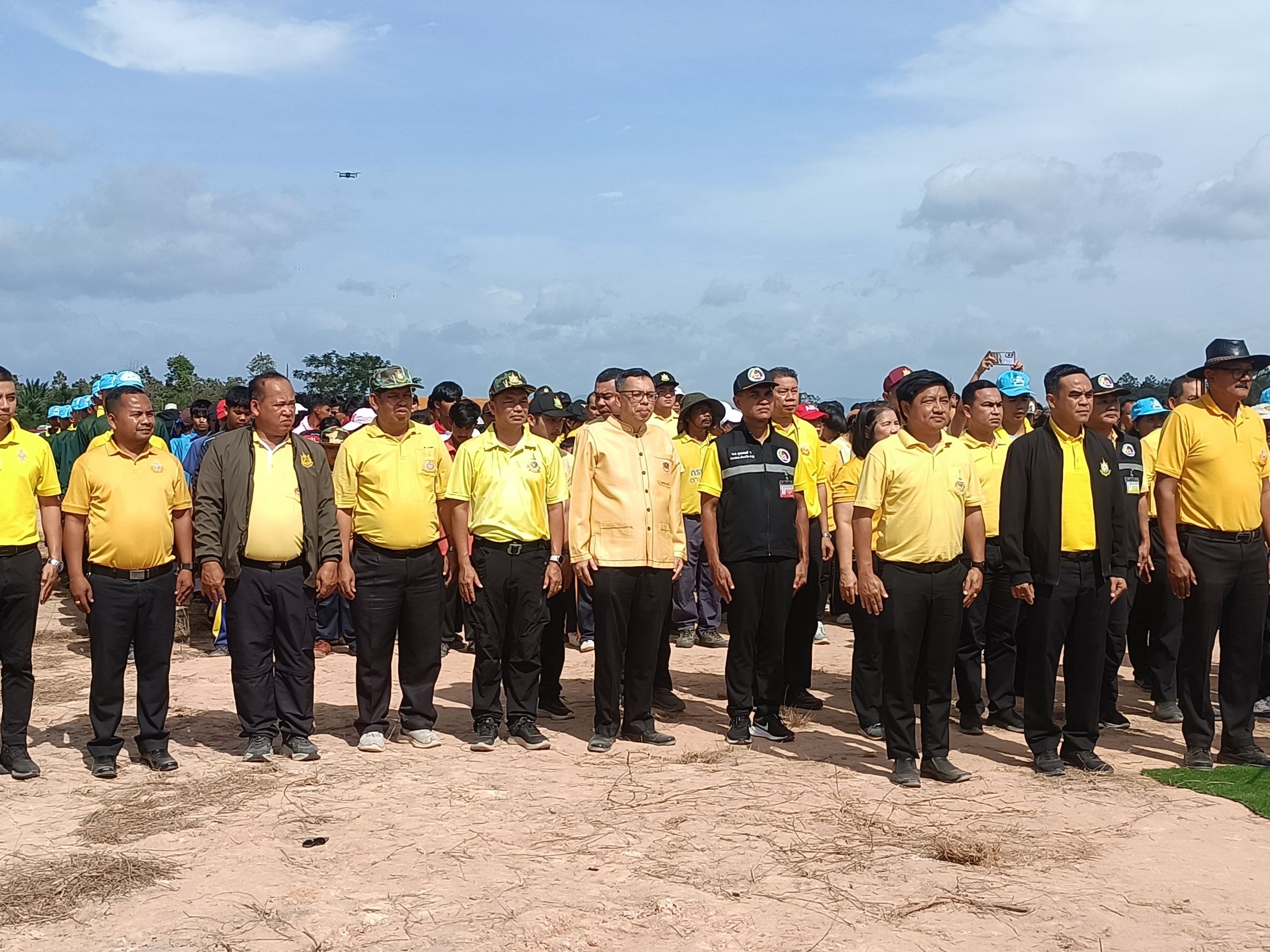 📣พช.สุราษฎร์ธานี ร่วมกิจกรรมปลูกต้นไม้ ภายใต้ “โครงการปลูกป่าเฉลิมพระเกียรติ เนื่องในโอกาสวันเฉลิมพระชนมพรรษา พระบาทสมเด็จพระเจ้าอยู่หัว 28 กรกฎาคม 2568