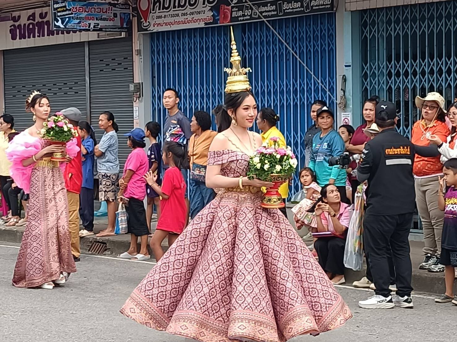 พช.สุราษฎร์ธานี ร่วมปล่อยขบวนแห่รถพฤกษชาติ และพิธีเปิดงานเทศกาลเงาะโรงเรียนนาสาร (GI) สุราษฎร์ธานี ครั้งที่ ๓๓ ประจำปี พ.ศ. ๒๕๖๘