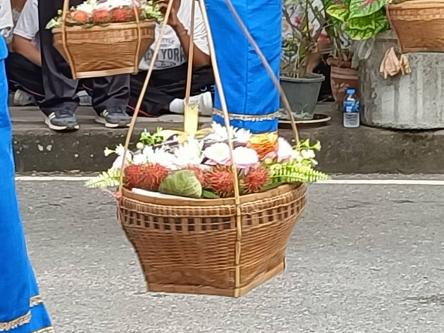 พช.สุราษฎร์ธานี ร่วมปล่อยขบวนแห่รถพฤกษชาติ และพิธีเปิดงานเทศกาลเงาะโรงเรียนนาสาร (GI) สุราษฎร์ธานี ครั้งที่ ๓๓ ประจำปี พ.ศ. ๒๕๖๘