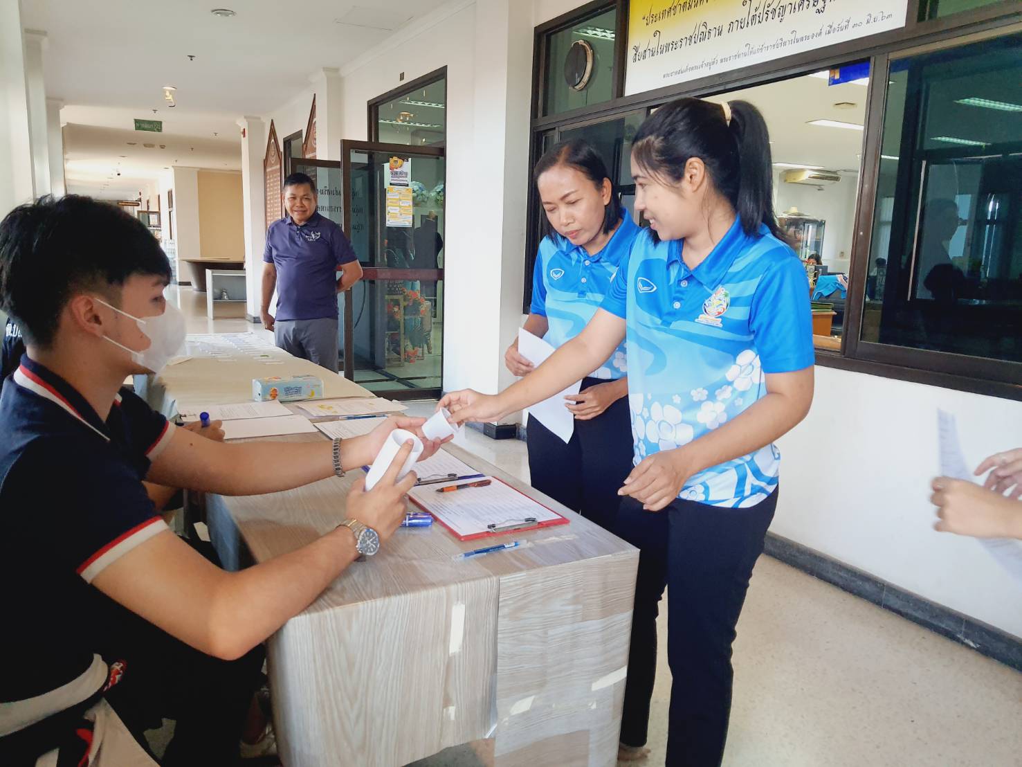 📣พช.สุราษฎร์ธานี ขานรับนโยบาย “Seal Stop Safe” นำเจ้าหน้าที่ พช. ร่วมโครงการมหาดไทยสีขาว สร้างพื้นที่ปลอดภัย หยุดยั้งยาเสพติด (Safe Zone No Drugs) ตรวจสารเสพติดบุคลากรในสังกัด