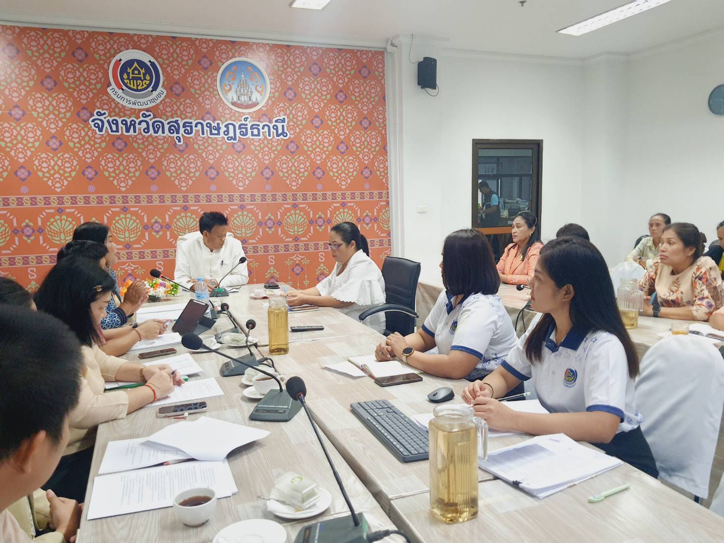 พช.สุราษฎร์ธานี โดยสำนักงานเลขานุการ อกส.จ.สุราษฎร์ธานี  พร้อมด้วย ผู้แทนกลไกการขับเคลื่อนกองทุนพัฒนาบทบาทสตรี ร่วมโครงการประชุมติดตามและประเมินผลการดำเนินงานทุนหมุนเวียนของกองทุนพัฒนาบทบาทสตรี ประจำปีงบประมาณ พ.ศ.2568