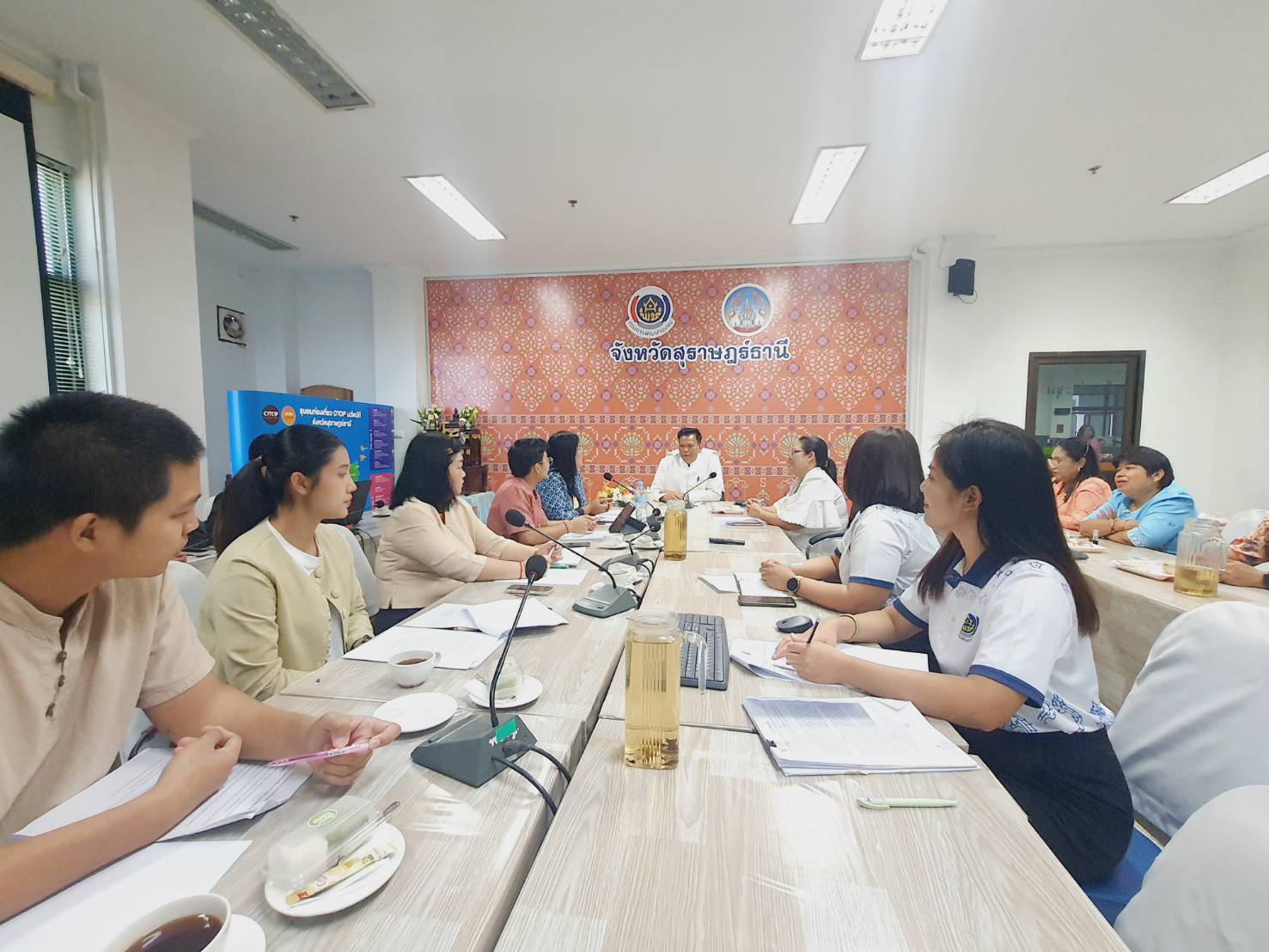 พช.สุราษฎร์ธานี โดยสำนักงานเลขานุการ อกส.จ.สุราษฎร์ธานี  พร้อมด้วย ผู้แทนกลไกการขับเคลื่อนกองทุนพัฒนาบทบาทสตรี ร่วมโครงการประชุมติดตามและประเมินผลการดำเนินงานทุนหมุนเวียนของกองทุนพัฒนาบทบาทสตรี ประจำปีงบประมาณ พ.ศ.2568