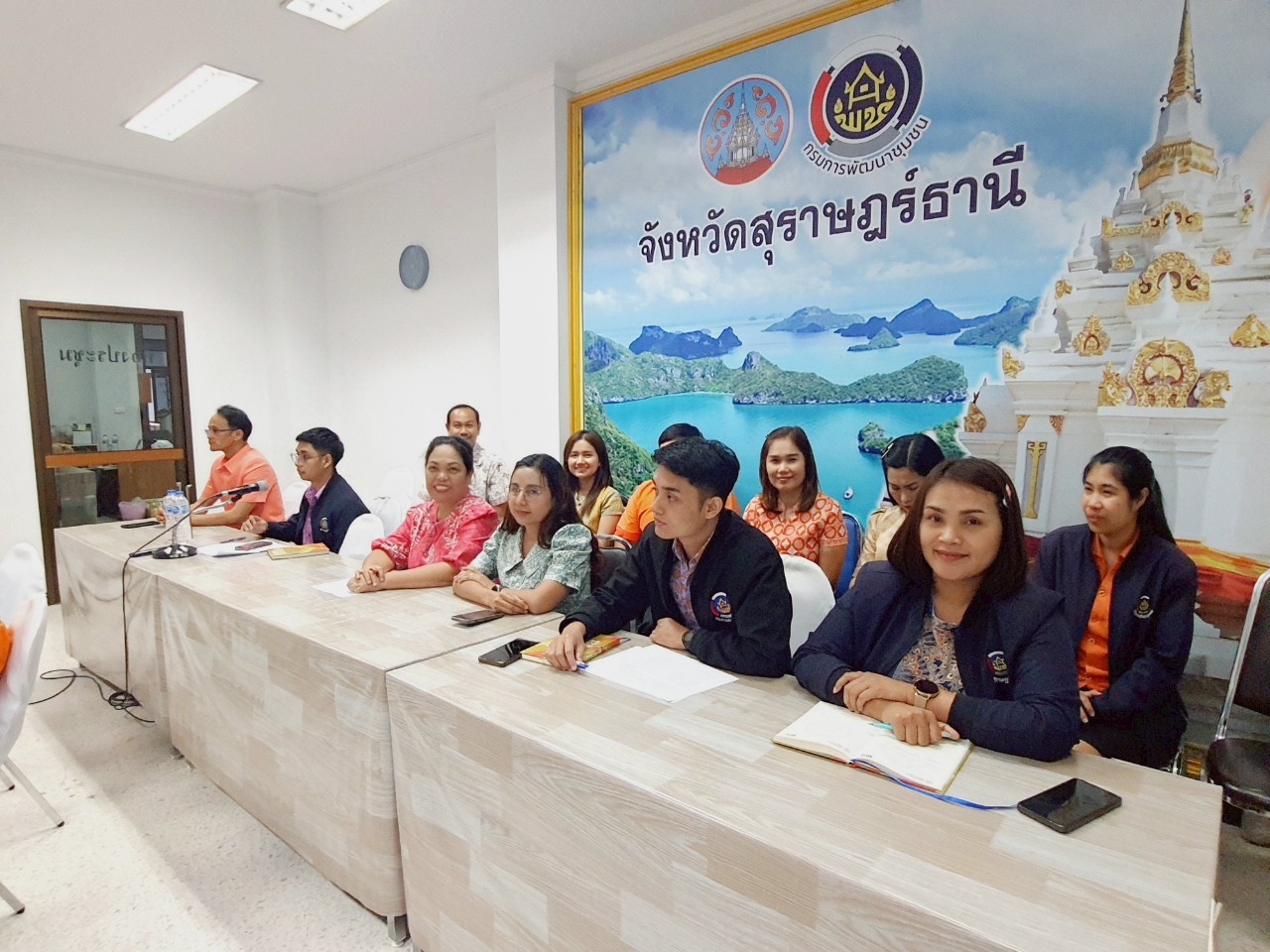 “พช.สุราษฎร์ธานี เข้ารับการคัดเลือก สำนักงานเลขานุการ อกส.จ. ดีเด่น’ ระดับศูนย์ศึกษาและพัฒนาชุมชน” พร้อมเดินหน้าสนับสนุนบทบาทสตรีอย่างยั่งยืน