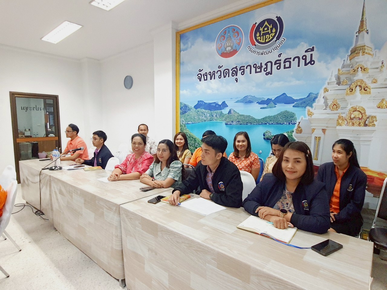 “พช.สุราษฎร์ธานี เข้ารับการคัดเลือก สำนักงานเลขานุการ อกส.จ. ดีเด่น’ ระดับศูนย์ศึกษาและพัฒนาชุมชน” พร้อมเดินหน้าสนับสนุนบทบาทสตรีอย่างยั่งยืน