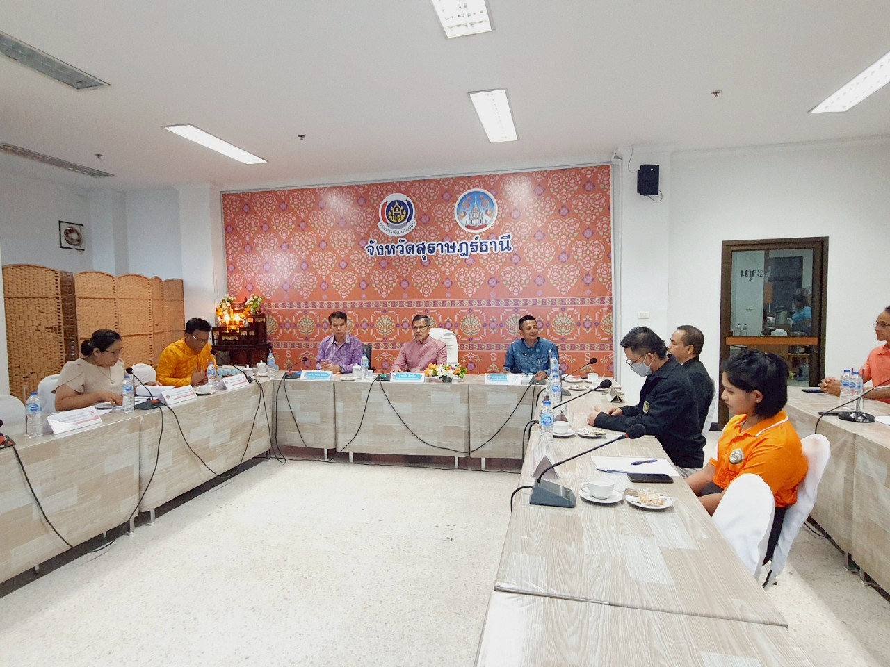 “พช.สุราษฎร์ธานี เข้ารับการคัดเลือก สำนักงานเลขานุการ อกส.จ. ดีเด่น’ ระดับศูนย์ศึกษาและพัฒนาชุมชน” พร้อมเดินหน้าสนับสนุนบทบาทสตรีอย่างยั่งยืน