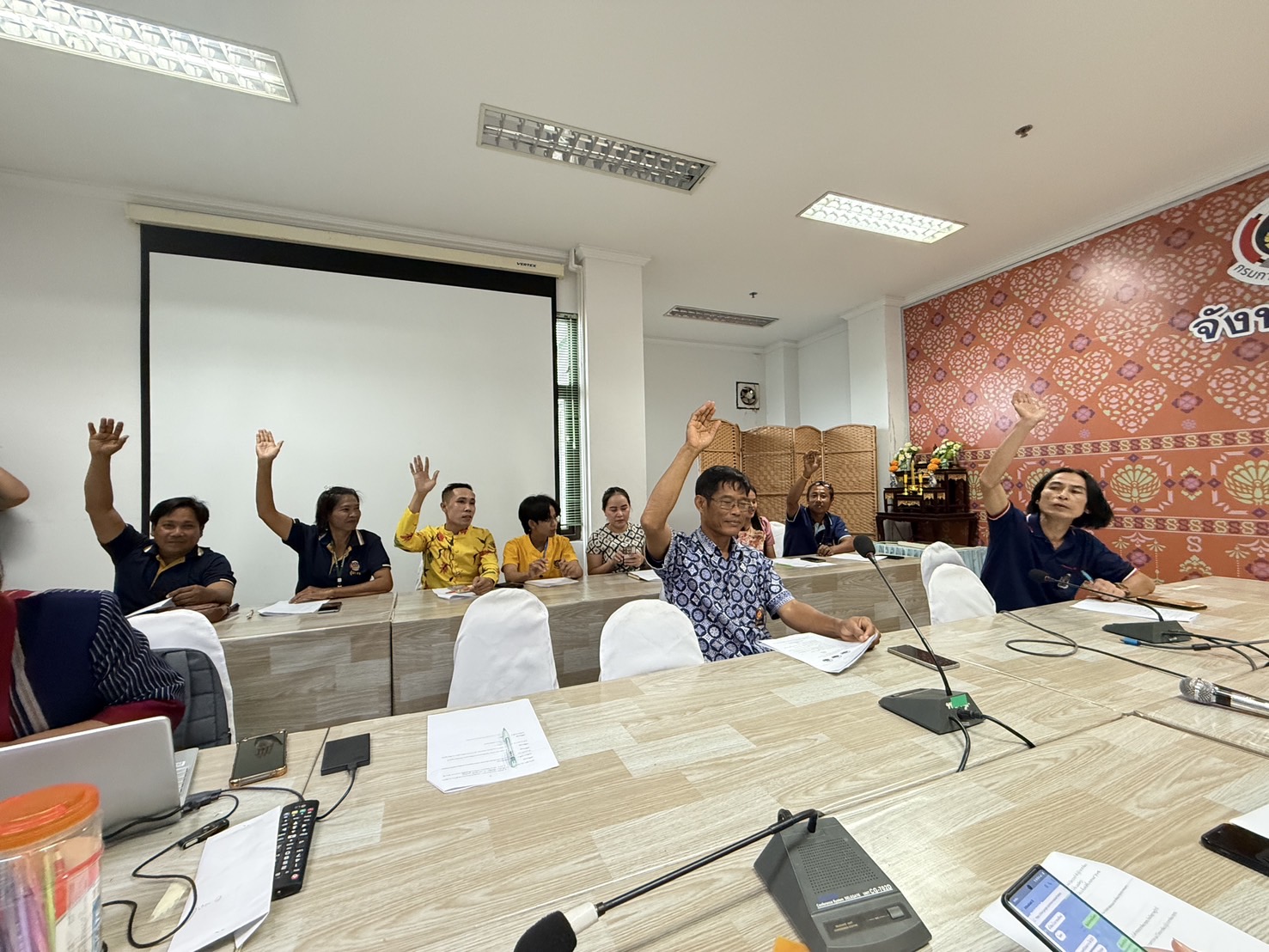 พช.สุราษฎร์ ไม่หยุดขับเคลื่อนงานชมรมอาสาพัฒนาชุมชน ผลักดันสวัสดิการแก่สมาชิก