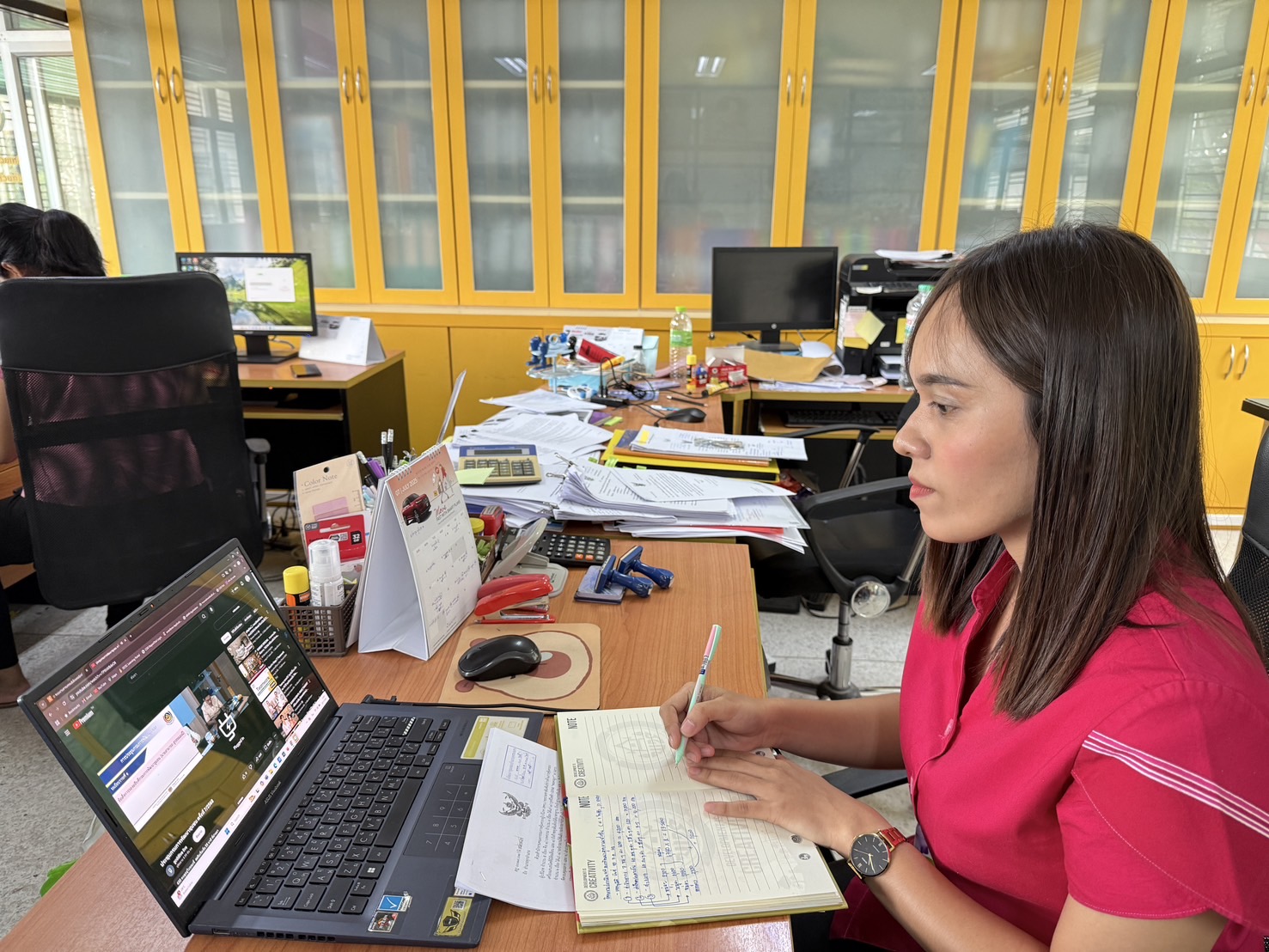 พช.สุราษฎร์ธานี ร่วมประชุมกรมการพัฒนาชุมชน ครั้งที่ 7/2568 ผ่านการถ่ายทอดสัญญาณผ่านระบบการประชุมทางไกล Video Conference