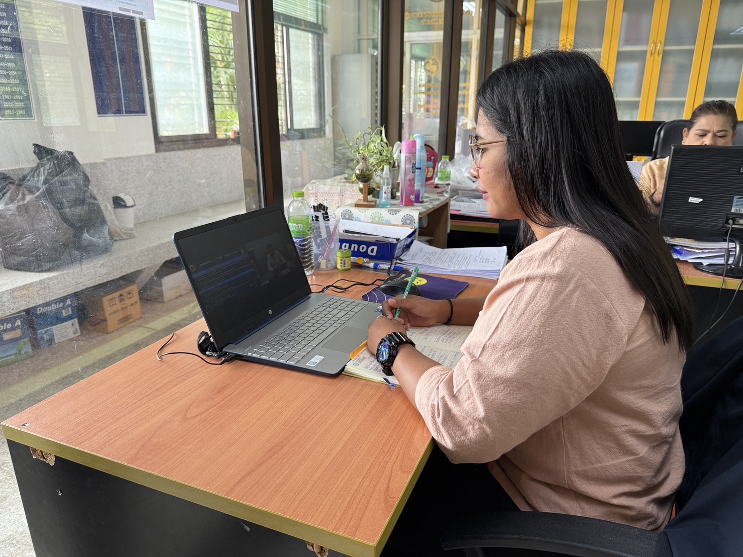 พช.สุราษฎร์ธานี ร่วมประชุมกรมการพัฒนาชุมชน ครั้งที่ 7/2568 ผ่านการถ่ายทอดสัญญาณผ่านระบบการประชุมทางไกล Video Conference