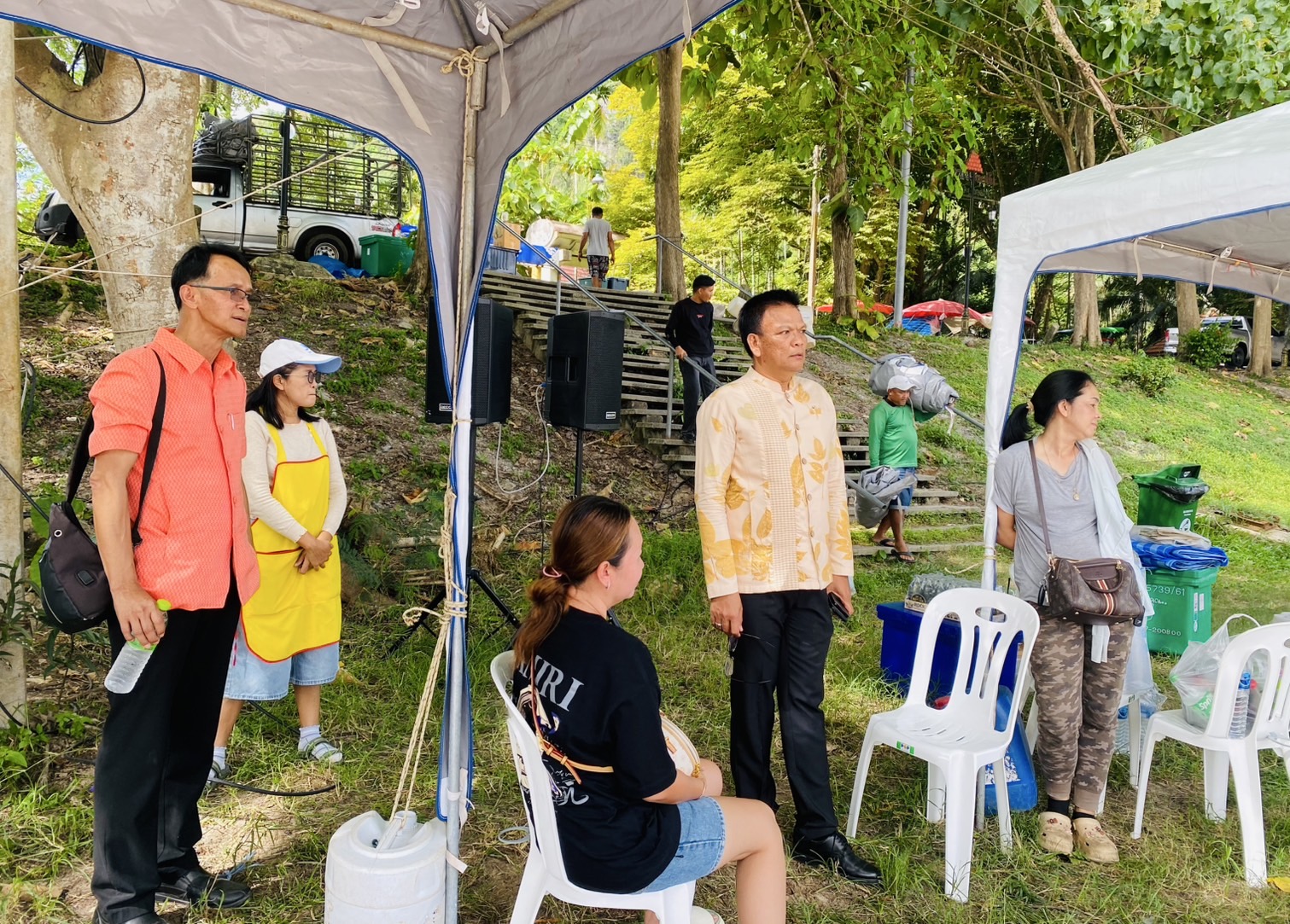 ของดีจากชุมชน ! พช.สุราษฎร์ร่วมกับท่องเที่ยวและกีฬาสุราษฎร์ เทศบาลเมืองนาสาร ส่งเสริมผลิตภัณฑ์ OTOP ในงานเงาะโรงเรียนนาสาร GI สุราษฎร์ธานี ประจำปี 2568