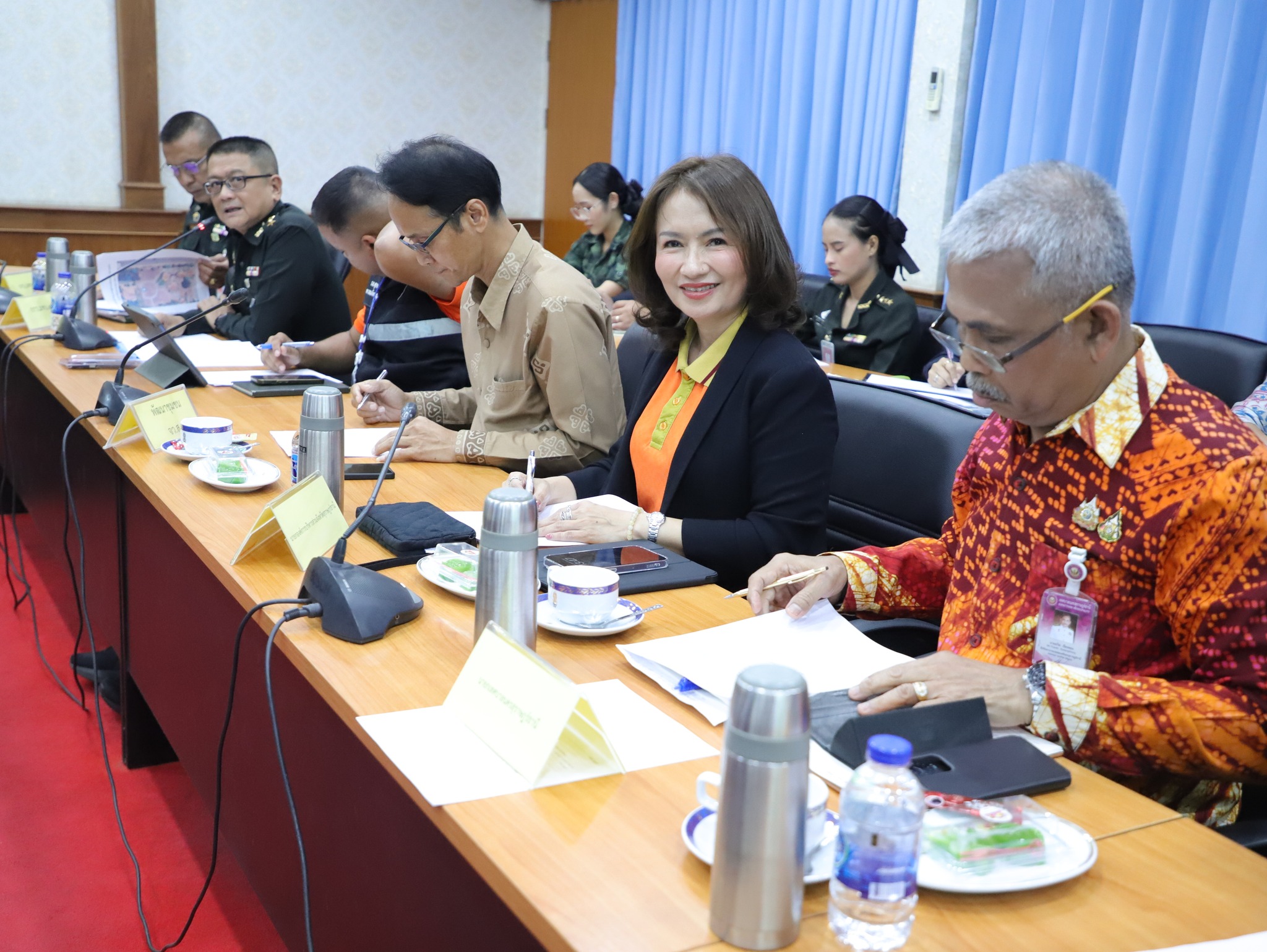 พช.สุราษฎร์ธานี ร่วมประชุมเพื่อบูรณาการขับเคลื่อนกิจกรรมศูนย์เรียนรู้ตามหลักปรัชญาของเศรษฐกิจพอเพียงค่ายวิภาวดีรังสิต