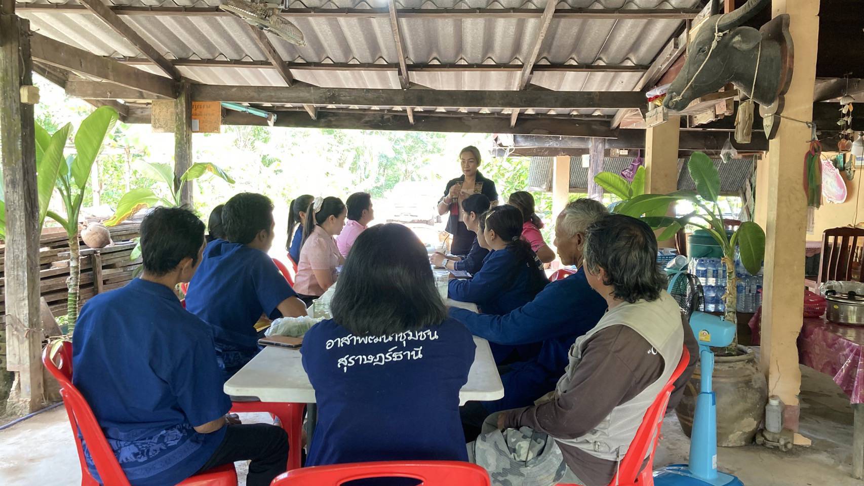 พช.สุราษฎร์ ร่วมขับเคลื่อนกิจกรรมชมรมผู้นำอาสาพัฒนาชุมชนอำเภอไชยา