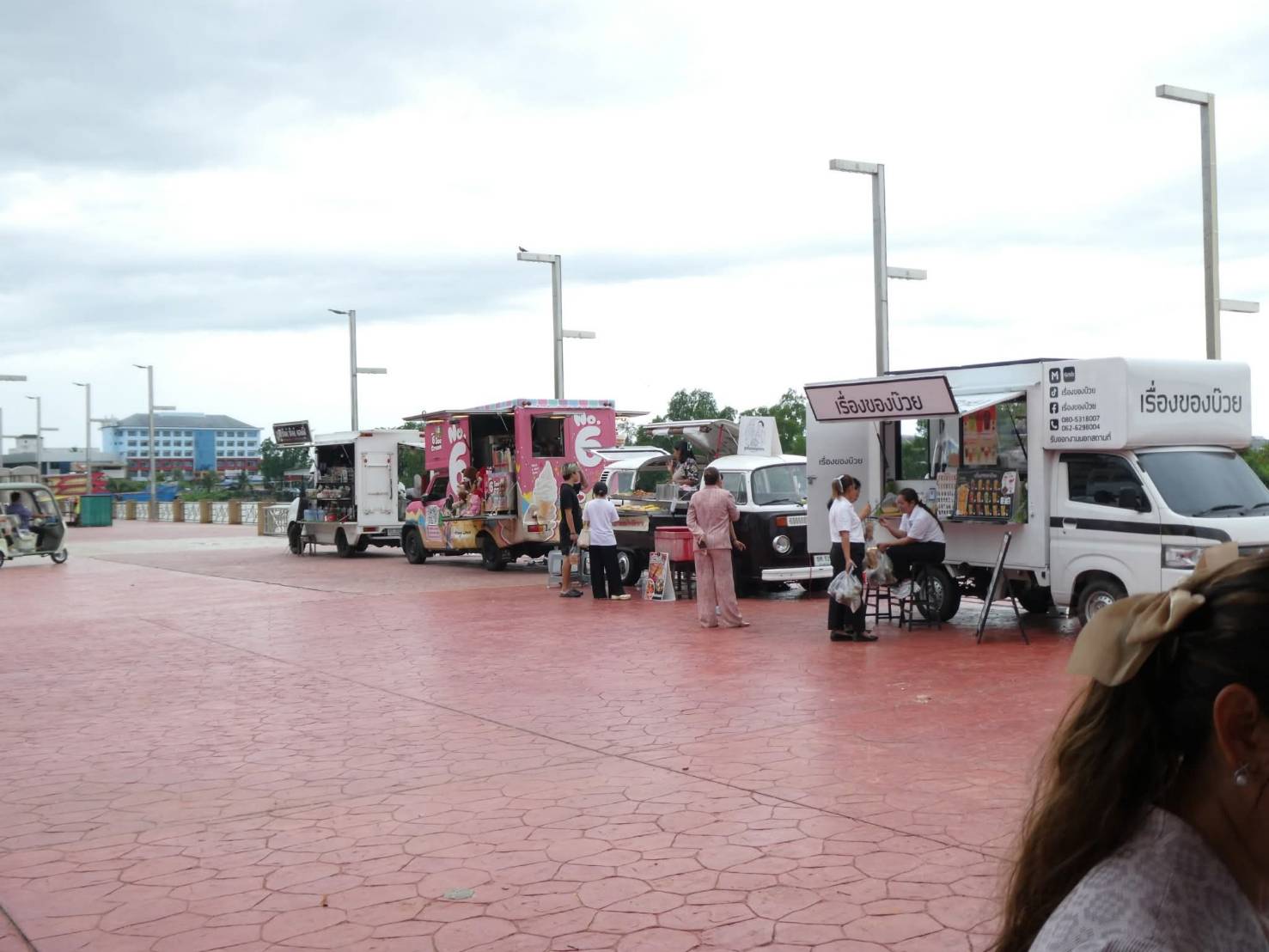 📢พช.สุราษฎร์ธานี จัดกิจกรรม “Better Life Showcase คุณภาพชีวิตดี วิถียั่งยืน” ภายใต้โครงการมหกรรมความสำเร็จการพัฒนาคุณภาพชีวิตของประชาชน พร้อมบูรณาการจัดแสดงและจำหน่ายสินค้าภายใต้โครงการส่งเสริมการสร้างรายได้จากกิจการอาหารปลอดภัย กิจกรรมเชื่อมโยงช่องทางการตลาดในการสร้างรายได้จากกิจการอาหารปลอดภัย