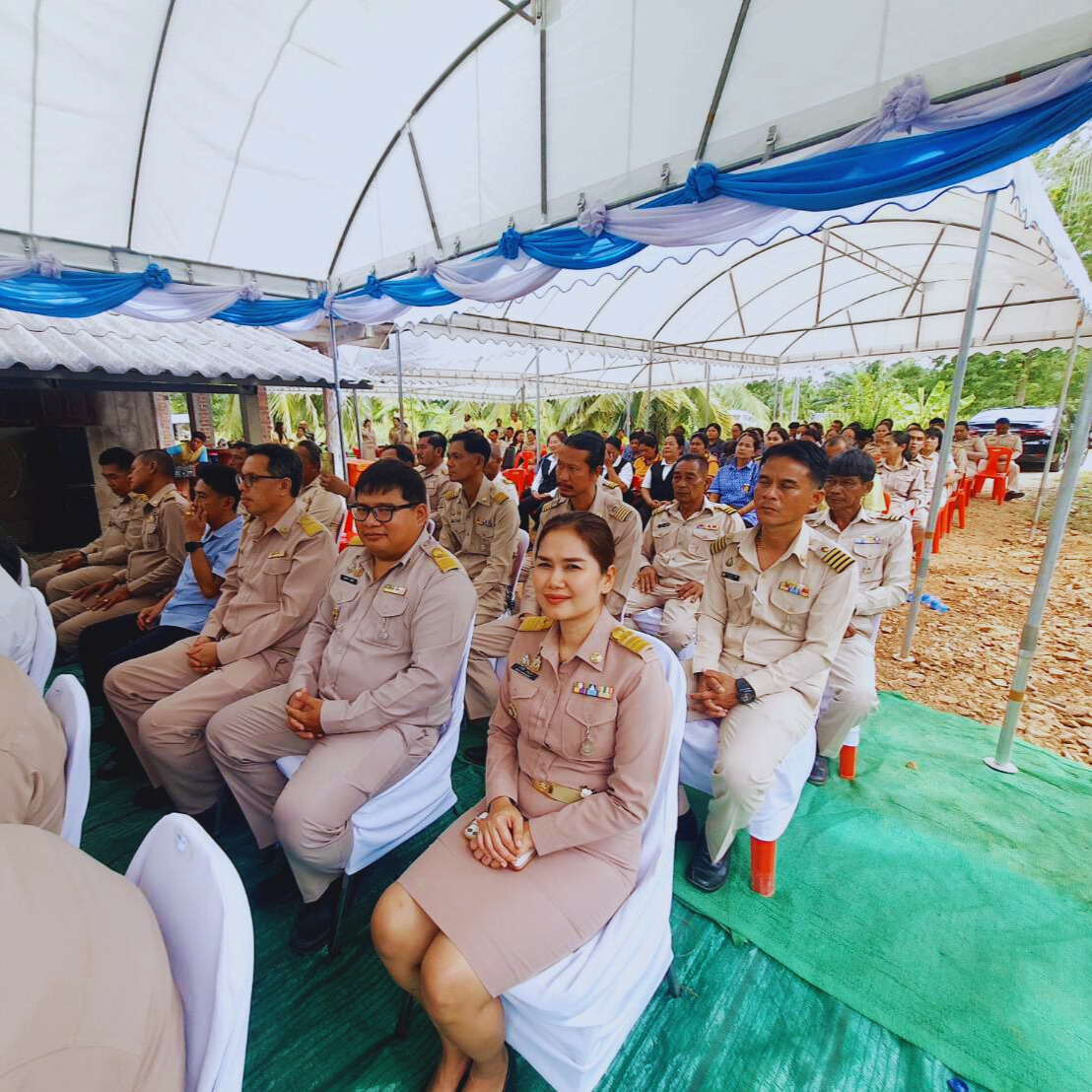 📢พช.สุราษฎร์ธานี จัดพิธีส่งมอบ “บ้านห่วงใยจากใจ GLO ประจำปี ๒๕๖๘”