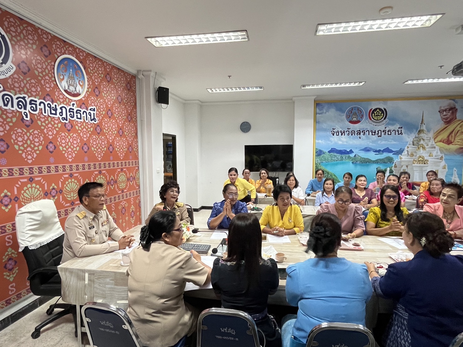 พช.สุราษฎร์ธานี คัดเลือกคณะกรรมการพัฒนาสตรีจังหวัดสุราษฎร์ธานี (กพสจ.) ครั้งที่ 1 ประจำปี 2568