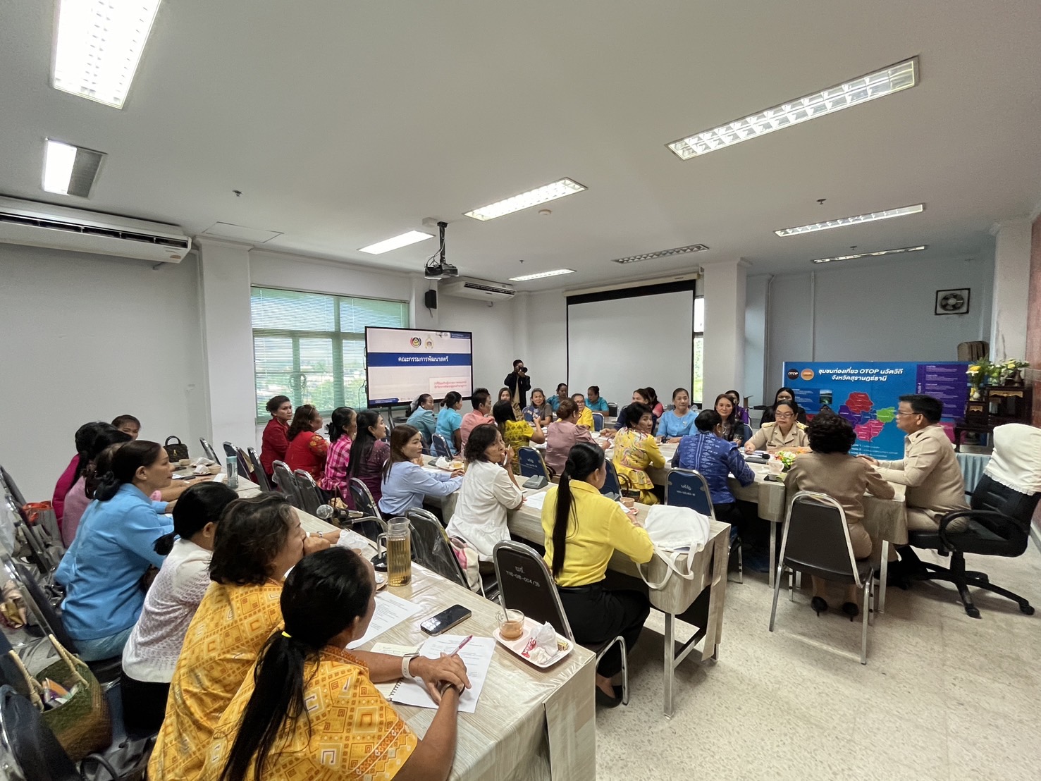 พช.สุราษฎร์ธานี คัดเลือกคณะกรรมการพัฒนาสตรีจังหวัดสุราษฎร์ธานี (กพสจ.) ครั้งที่ 1 ประจำปี 2568