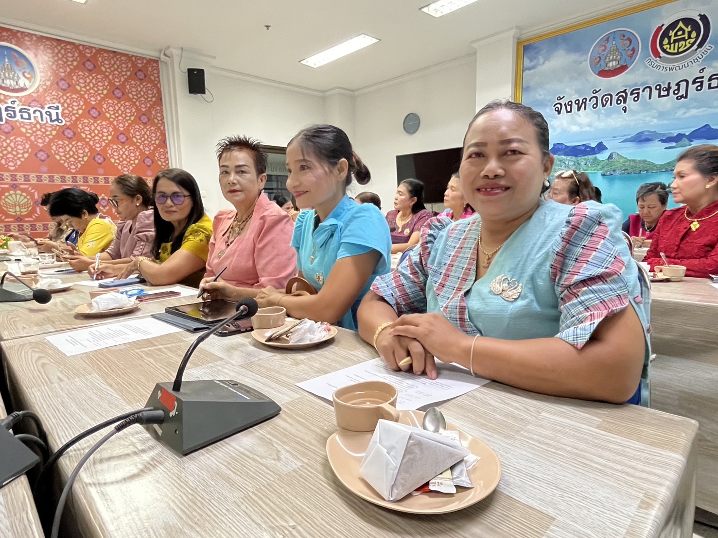 พช.สุราษฎร์ธานี คัดเลือกคณะกรรมการพัฒนาสตรีจังหวัดสุราษฎร์ธานี (กพสจ.) ครั้งที่ 1 ประจำปี 2568
