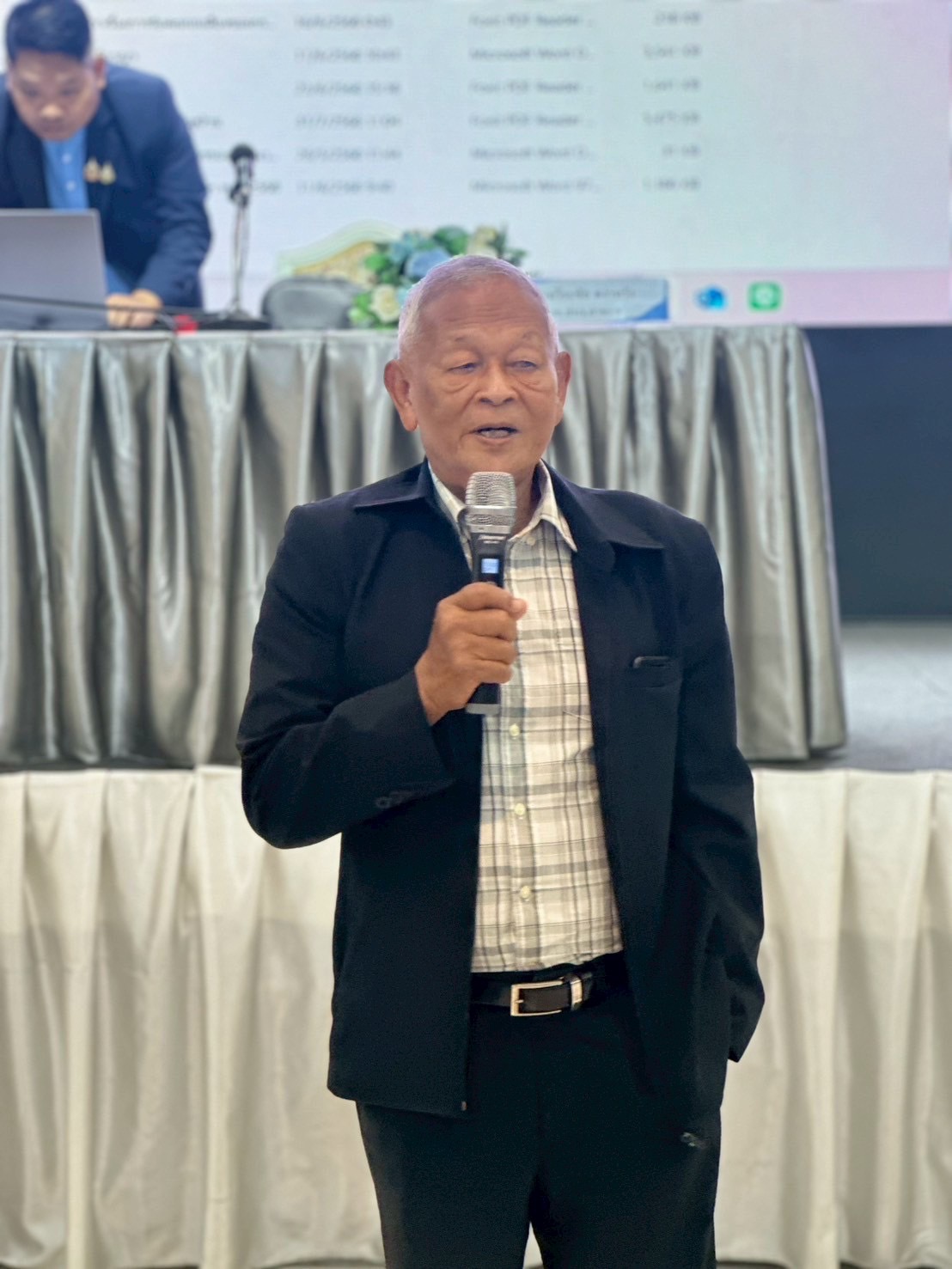 📢 พช.สุราษฎร์ธานี จับมือเครือข่าย กทบ.จังหวัดสุราษฎร์ธานี เดินหน้าแก้ปัญหากองทุนหมู่บ้านและชุมชนเมือง