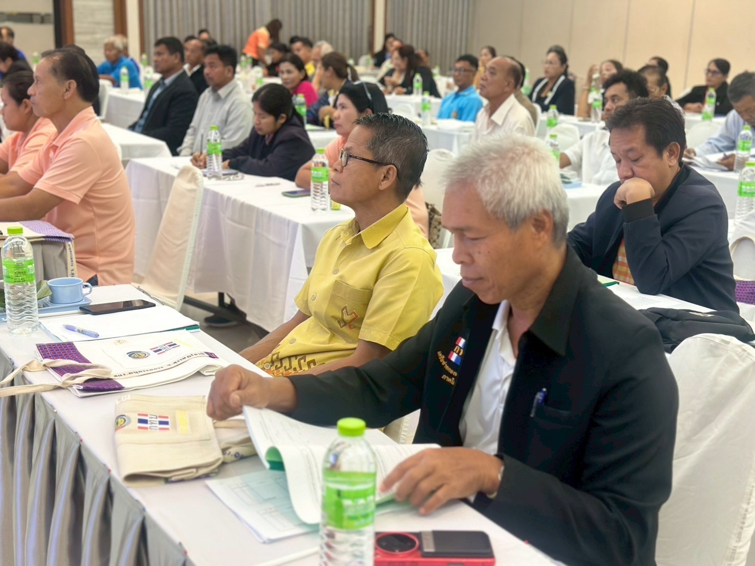 📢 พช.สุราษฎร์ธานี จับมือเครือข่าย กทบ.จังหวัดสุราษฎร์ธานี เดินหน้าแก้ปัญหากองทุนหมู่บ้านและชุมชนเมือง