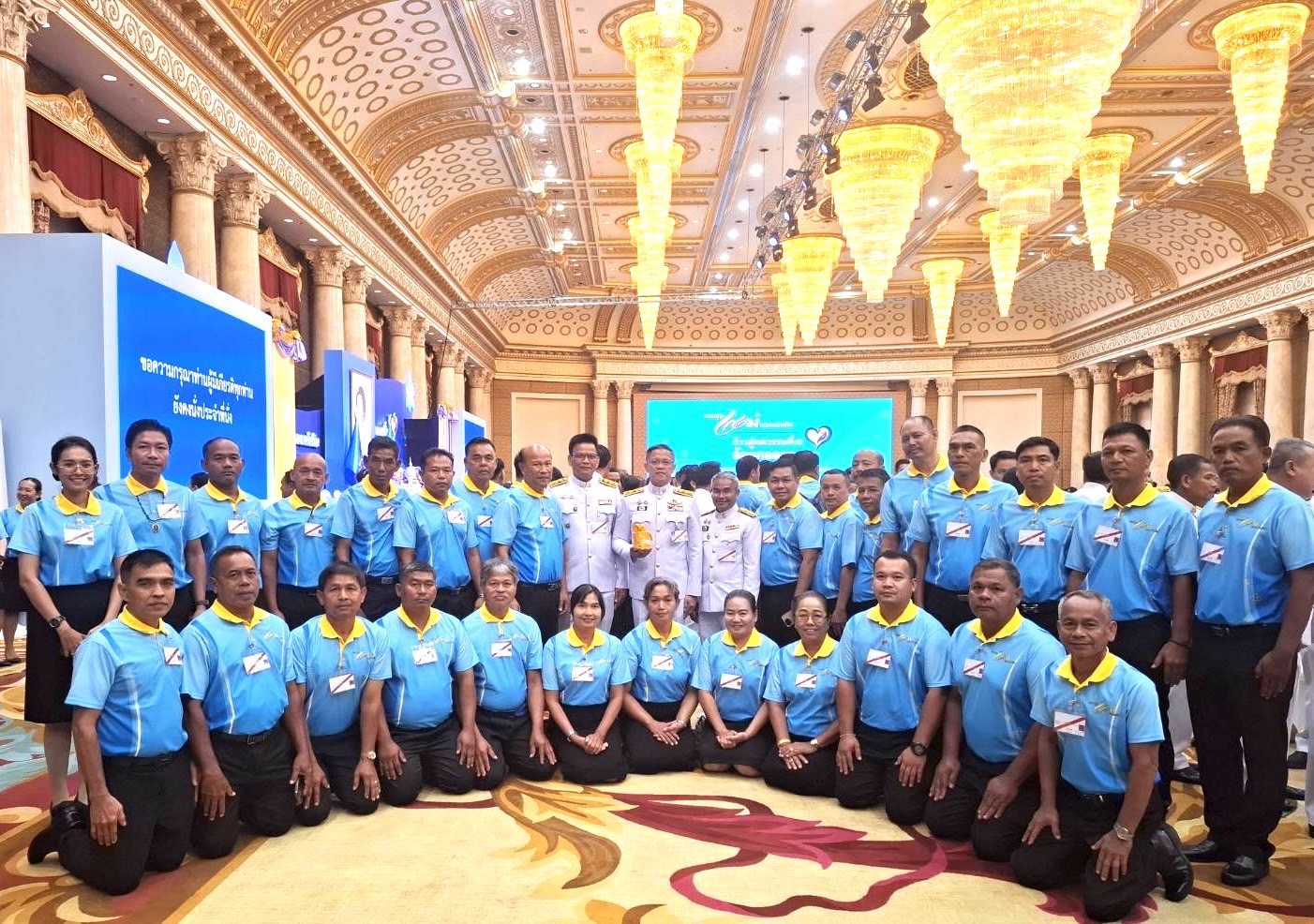 พ่อเมืองสุราษฎร์ฯ นำทีมประธานหมู่บ้าน/ชุมชม ร่วมงานมหกรรมกองทุนแม่ของแผ่นดิน ประจำปี 2568 (ก้าวสู่ทศวรรษที่ 3 อ้อมกอดของแม่)