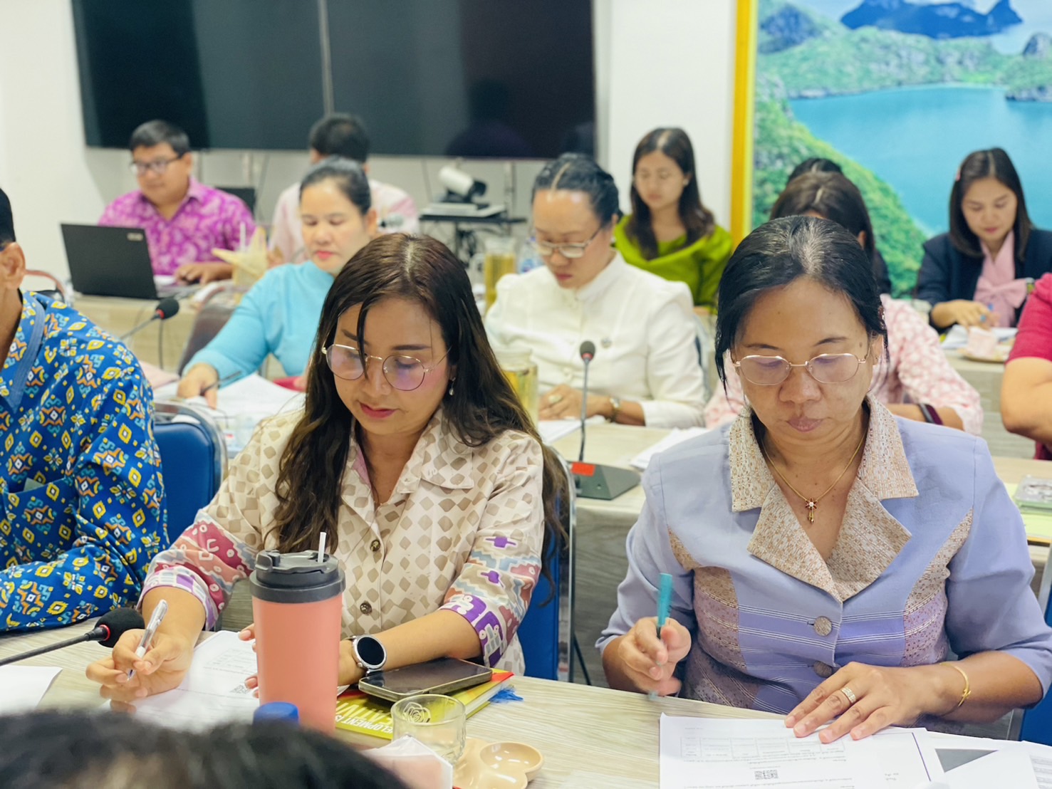 📢พช.สุราษฎร์ธานี ประชุมผู้อำนวยการกลุ่มงาน พัฒนาการอำเภอ นักวิชาการและเจ้าหน้าที่สำนักงานพัฒนาชุมชนจังหวัดสุราษฎร์ธานี ครั้งที่ 7/2568